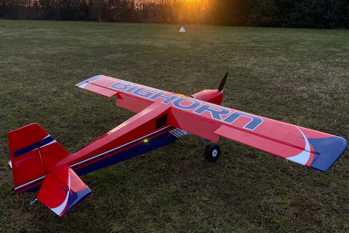 100" Bighorn ARF - červená 2,54m